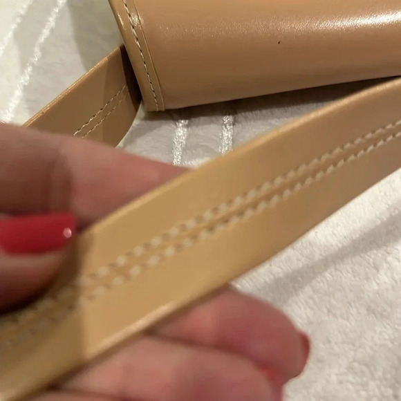 Massimo structured All leather shoulder bag in buttery tan medium size - Picture 7 of 10